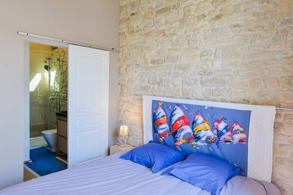 Restored old winery vineyards and sea in Sainte-Marie-de-Ré, Ile de Re