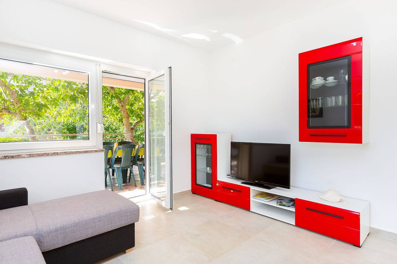 Apartamento entero, 700 Meter zum Sandstrand mit Klima, Wlan in Medulin City, Medulin