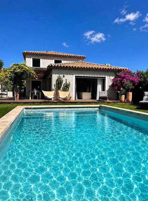 Maisons & Villas pour 8 Personnes in Mouans-Sartoux, Costa mediterránea (Francia)