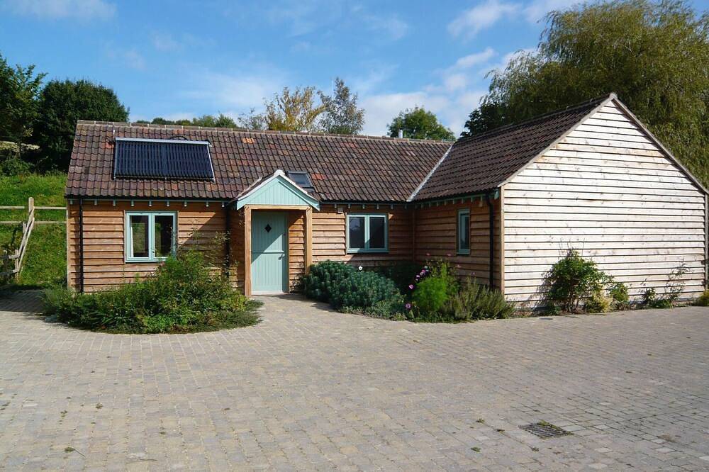 Cottage 3 at Honeysuckle Farm Cottages in Glastonbury, Somerset