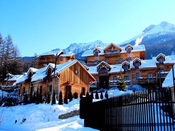 Chalet pour 6 personnes, avec terrasse ainsi que sauna et piscine, adapté aux familles à Les Orres - 3