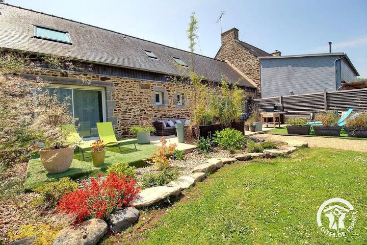 Location de vacances pour 7 personnes, avec jardin et terrasse à Plouëc-du-Trieux - 4