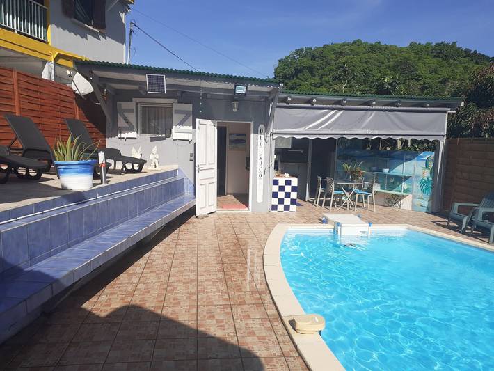 Location de vacances pour 2 personnes, avec terrasse et piscine à Les Abymes - 3