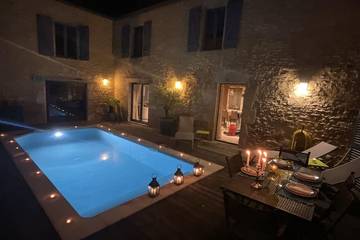 Gîte pour 6 personnes, avec sauna ainsi que terrasse et jacuzzi à Saint-Martial-de-Nabirat