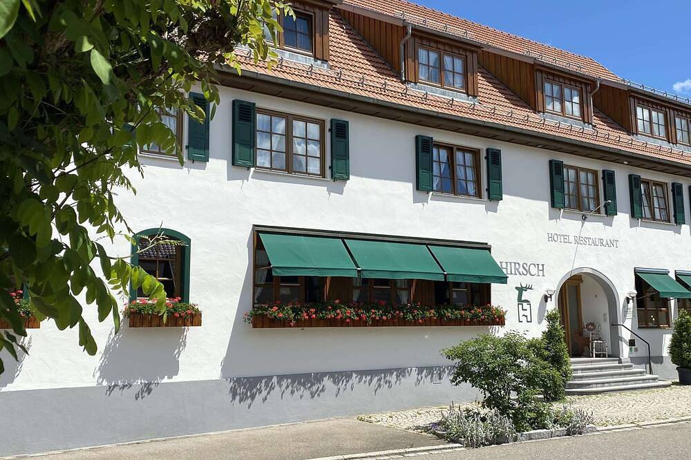 Ganze Wohnung, Doppelzimmer Kobel, 18 qm, Badezimmer mit Dusche in Sonnenbühl, Neckar-Alb