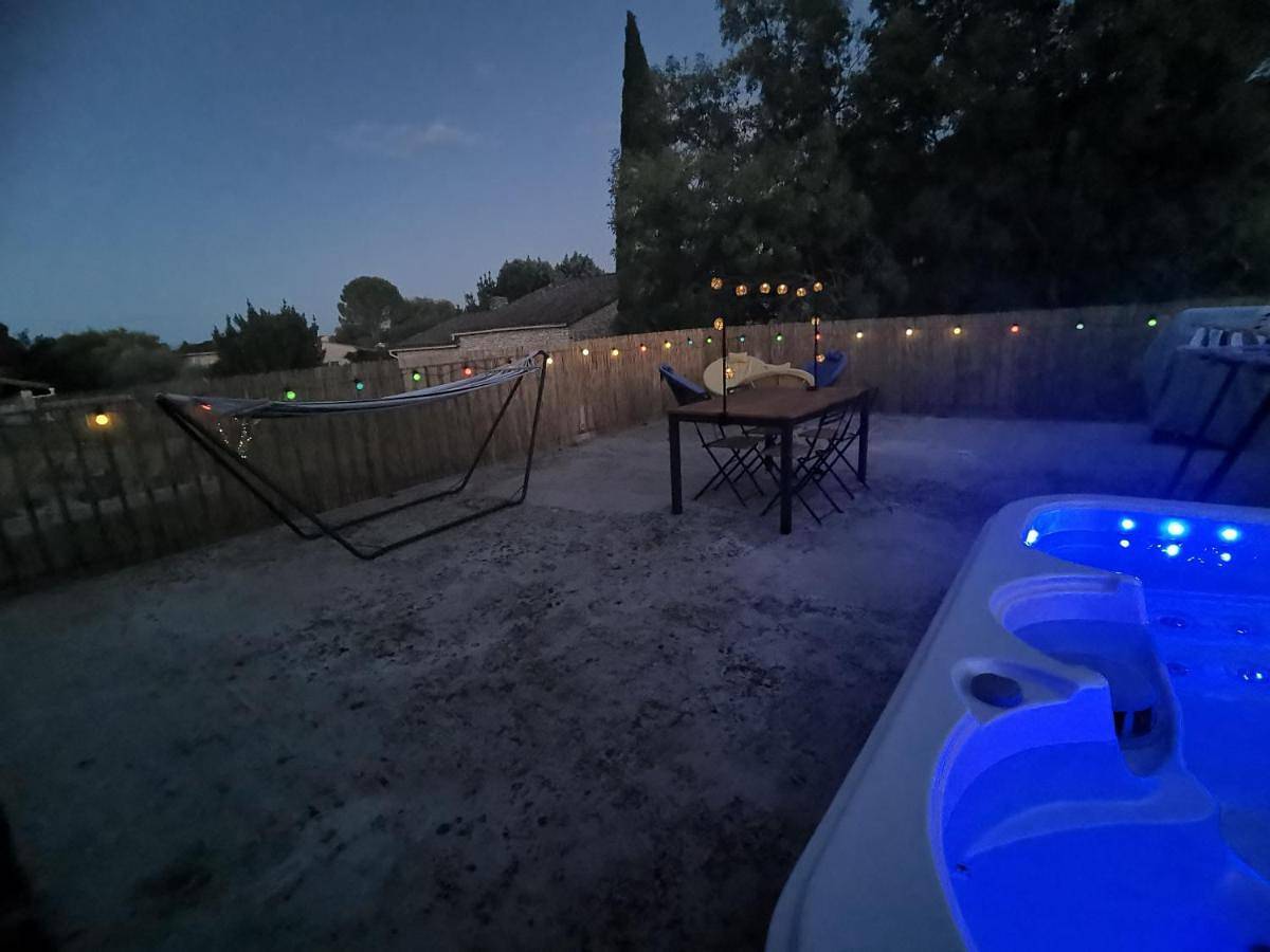 Appartement entier, 50m2, 4 personnes , jacuzzi et sauna privatif in Piolenc, Vaucluse