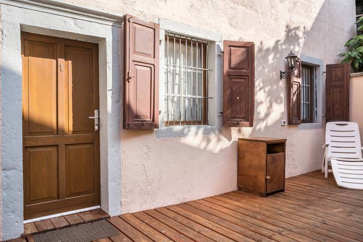 Entire apartment, Apartment 'La Vecia Casa Apartament' with Mountain View and Shared Terrace in Denno, Brenta group