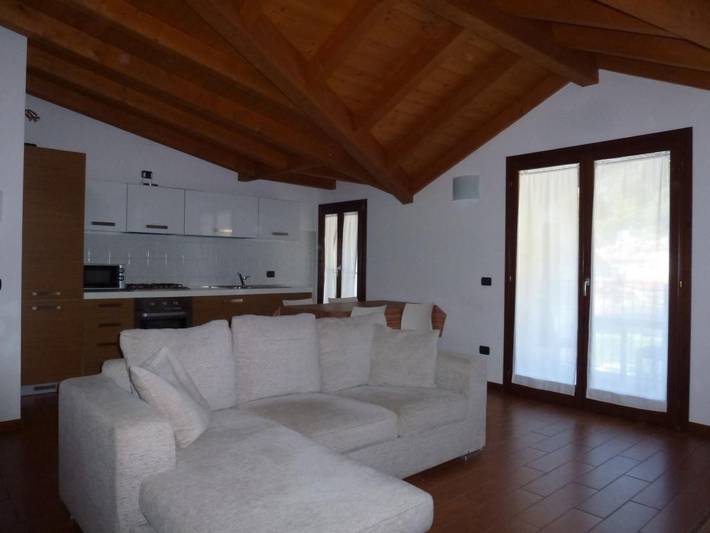 Ferienwohnung für 4 Personen, mit Balkon in Maccagno con Pino e Veddasca - 2