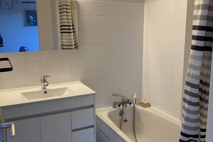 Ganze Wohnung, Appartement T2 au Sept Deniers Rénové Avec Climatisation et Terrasse in Toulouse, Umgebung Toulouse