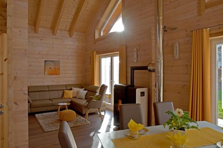Ferienhaus für 4 Personen, mit Balkon und Balkon/Terrasse sowie Terrasse und Garten in Bayerisch Schwaben - 2