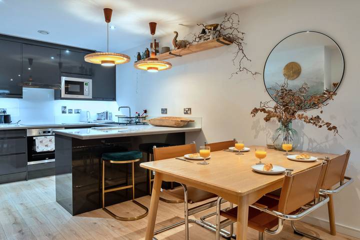 Apartment for 4 people, with garden and terrace in Plymouth