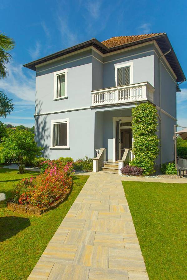 Villa con piscina per 8 persone, con Balcone e Idromassaggio nonché Terrazza e Giardino a Bergamo