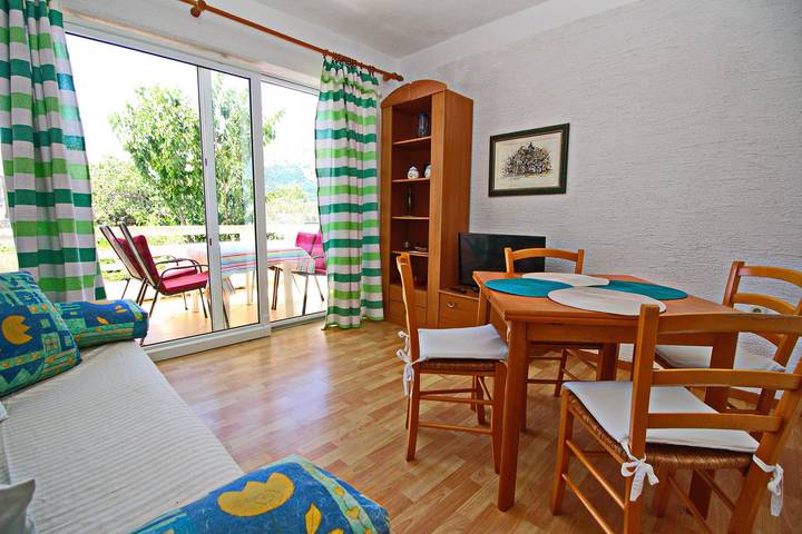 Ferienwohnung für 5 Personen, mit Balkon/Terrasse, mit Haustier in Baska