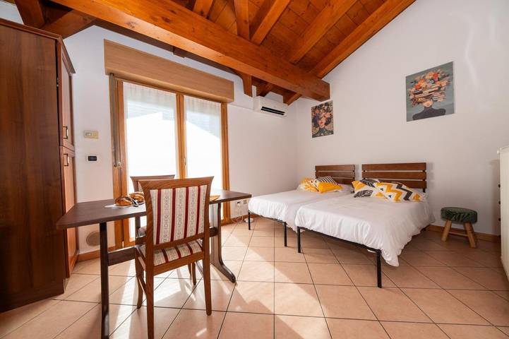 Gîte pour 2 personnes, avec Balcon ainsi que Terrasse et Vue à Gemona del Friuli - 4