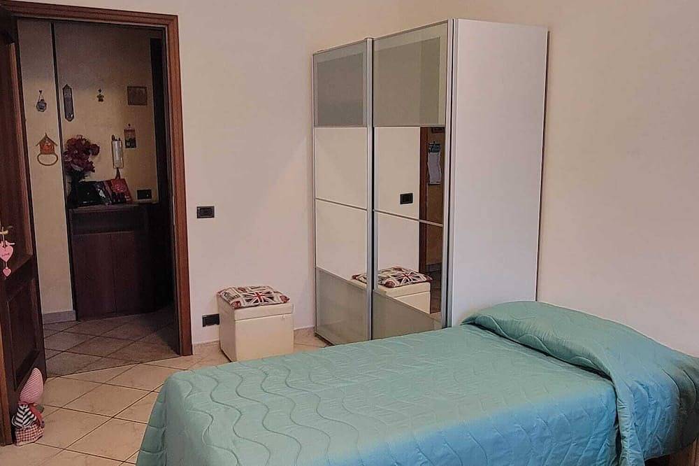 Apartamento entero, Maison Pupetta-panorama on Aosta-Cir Vda No. 0413 in Aosta, Alpes del Valais