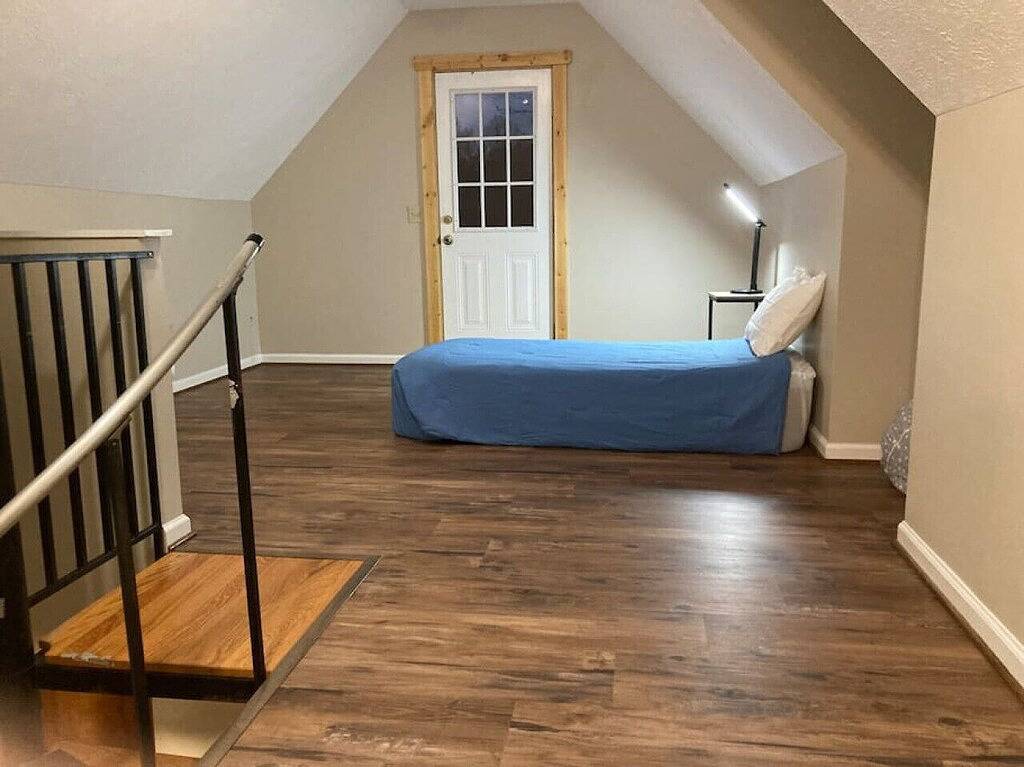 Veloway Chalet for the cyclist in you! by Buffalo Mountain Getaway in Floyd County