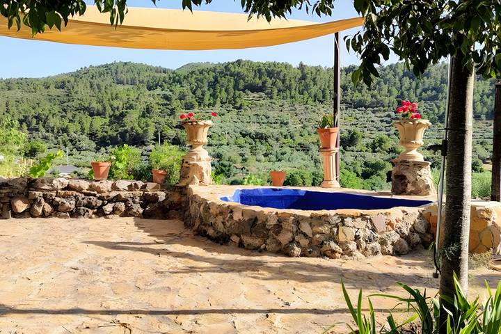 Country House 'La Casa De Piedra' with Mountain View, Wi-Fi and Air Conditioning in Matet, Sierra de Espadán Natural Park