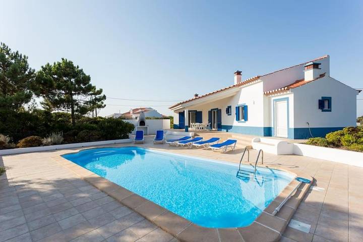 Casa de férias para 6 pessoas, com Terraço e Jardim e ainda Piscina and Vista em Vale de Telha