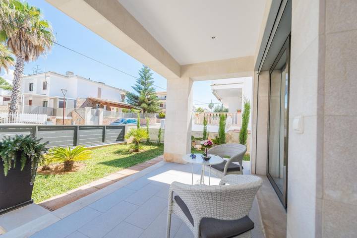 Formentera 1 - Chalet with private garden in Can Picafort. Free Wifi in Can Picafort, Santa Margalida