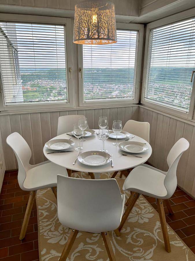 Appartement entier, Premium Apartment 70qm 2,5 Zimmer Küche, Smart Tv, Garage, Wifi in Heidenheim, Région de Stuttgart