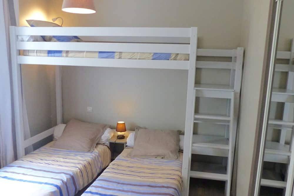 Seaside house nestled in the pine forest, 100 m², 3 bedrooms in Jard-sur-Mer, Vandea