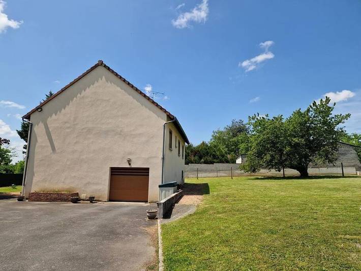 Location de vacances pour 6 personnes, avec terrasse et jardin à Commentry - 3