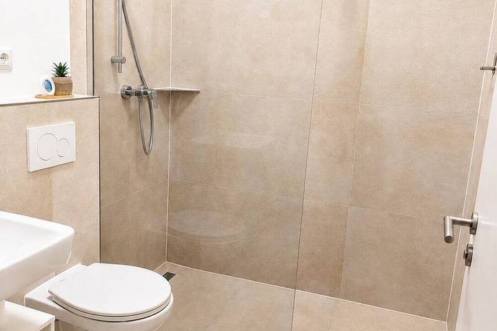 Ganze Wohnung, Central All-Inclusive Apartment in Wiesbaden – Furnished & Flexible in Wiesbaden, Südhessen