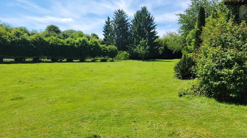 Location de vacances pour 4 personnes, avec piscine ainsi que jardin et vue à La Caillère-Saint-Hilaire - 3