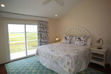 Vacation House for 6 Guests in Isle of Palms, South Carolina Lowcountry, Picture 2