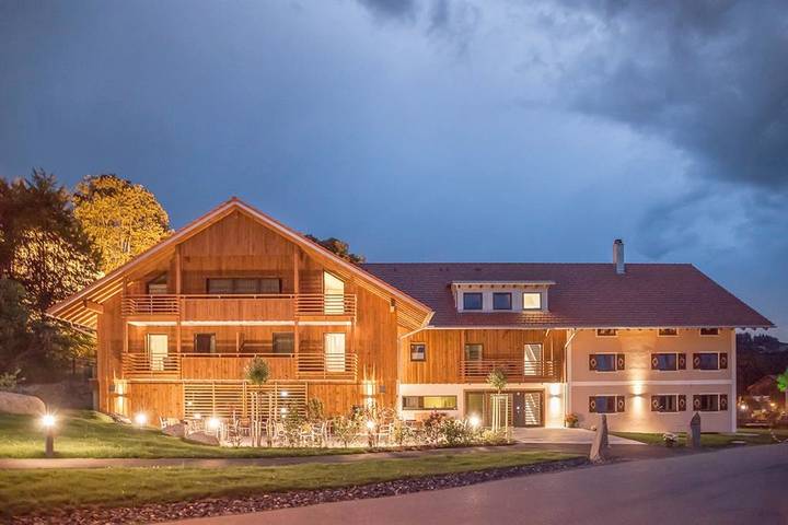 Pension für 2 Personen, mit Terrasse und Garten sowie Sauna in Immenstadt