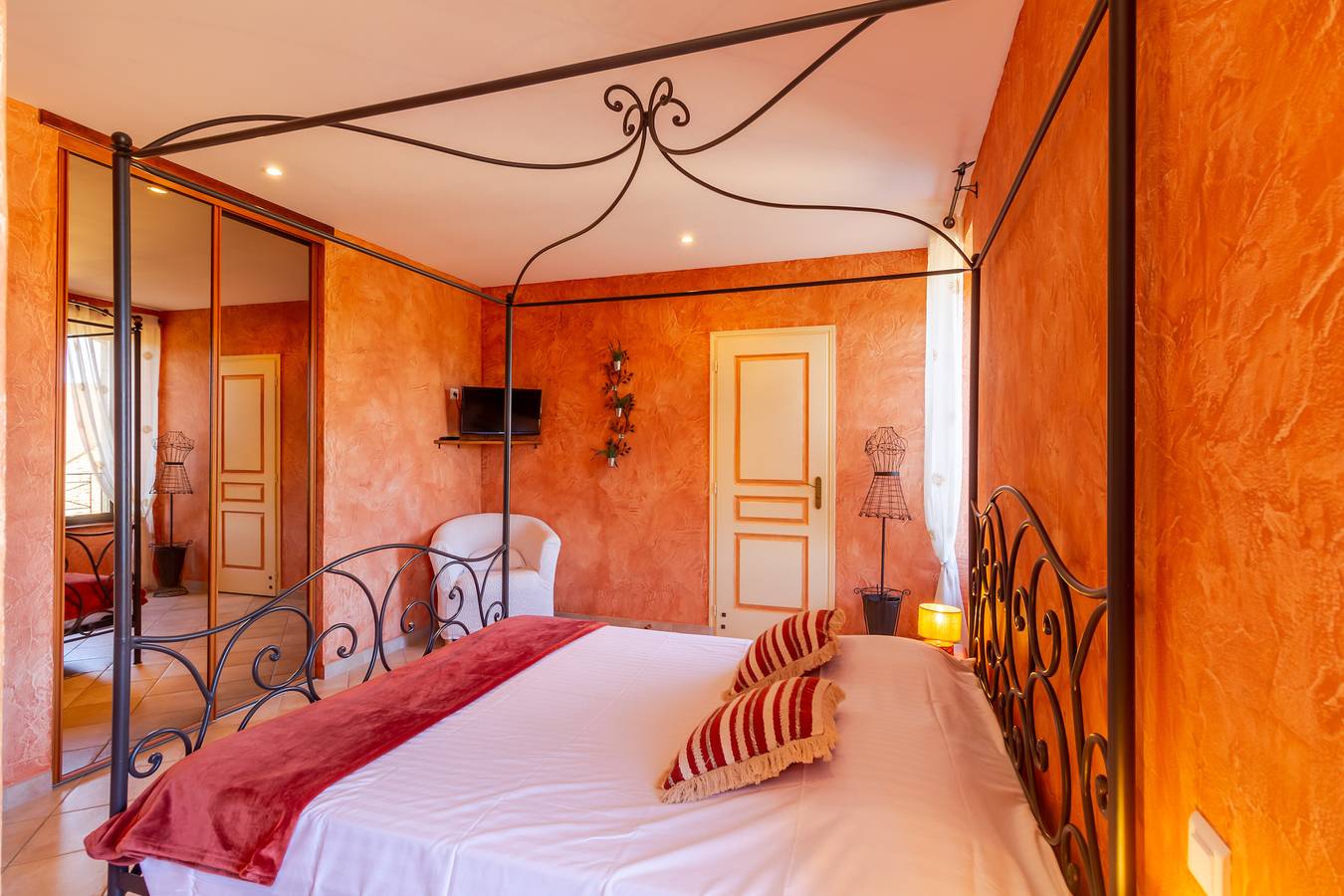 Chambre Myriam – Orientalischer Charme und Komfort – Gemeinschaftspool in Proissans, Périgord Noir