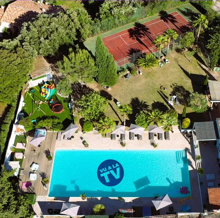 Apartamento de vacaciones para 3 personas, con jardín y piscina para niños además de piscina y vistas, Se admiten mascotas - 1