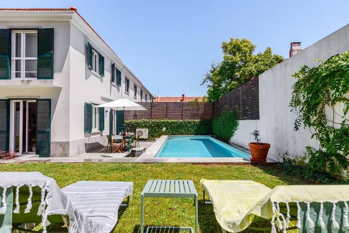 Villa für 6 Personen, mit Balkon und Terrasse sowie Garten und Pool