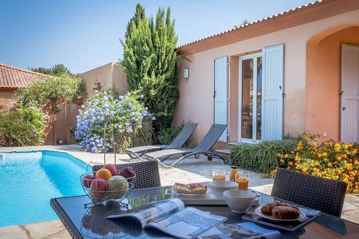 Villa for 6 people, with terrace and garden in Monticello