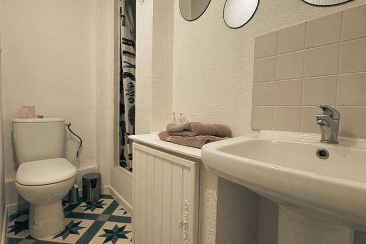 Entire apartment, Cocoon - Tramway 2min - Ideal for business trips in Valenciennes, Valenciennes region