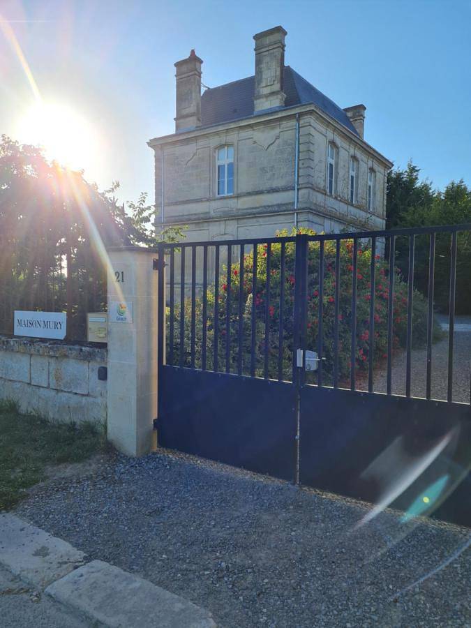 Location de vacances pour 10 personnes, avec vue et jardin à Septmonts