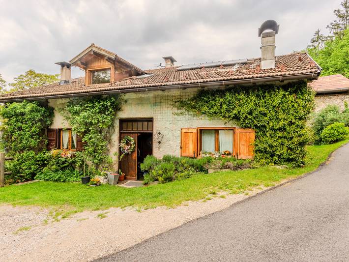 Casa vacanza per 6 persone, con panorama e terrazza nonché giardino in Trentino