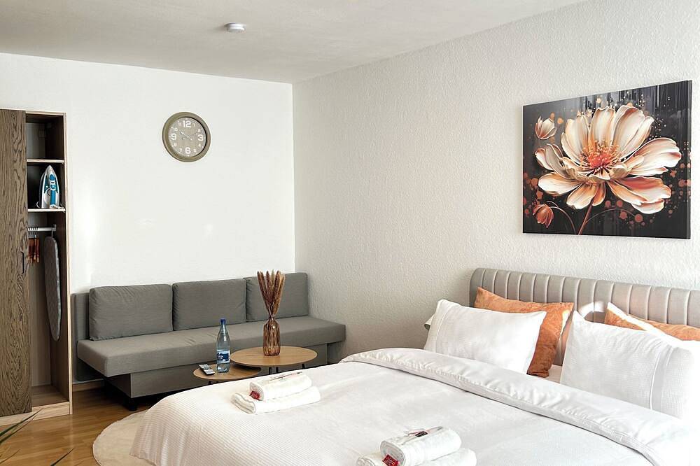 Entire apartment, Cozy vacation apartment between Cologne and Düsseldorf in Monheim am Rhein, Kreis Mettmann