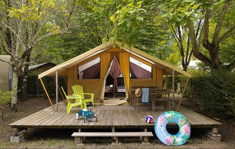 Tente pour 5 personnes, avec bassin pour enfant en Dordogne - 3