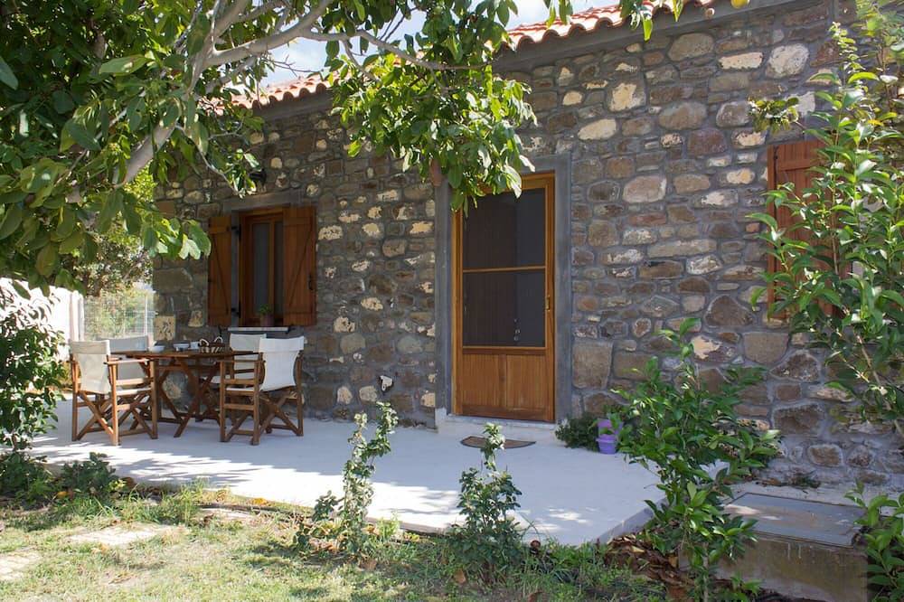 \"Perivoli 'Stone House in Lesbos
