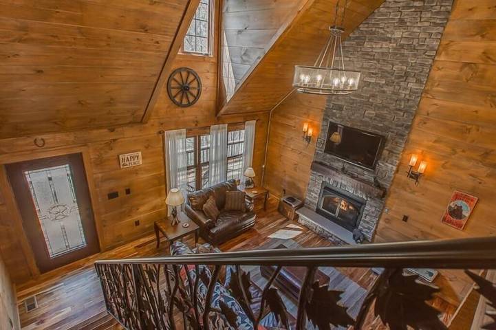 Glamping for 4 people, with balcony and pool as well as hot tub in Great Smoky Mountains National Park