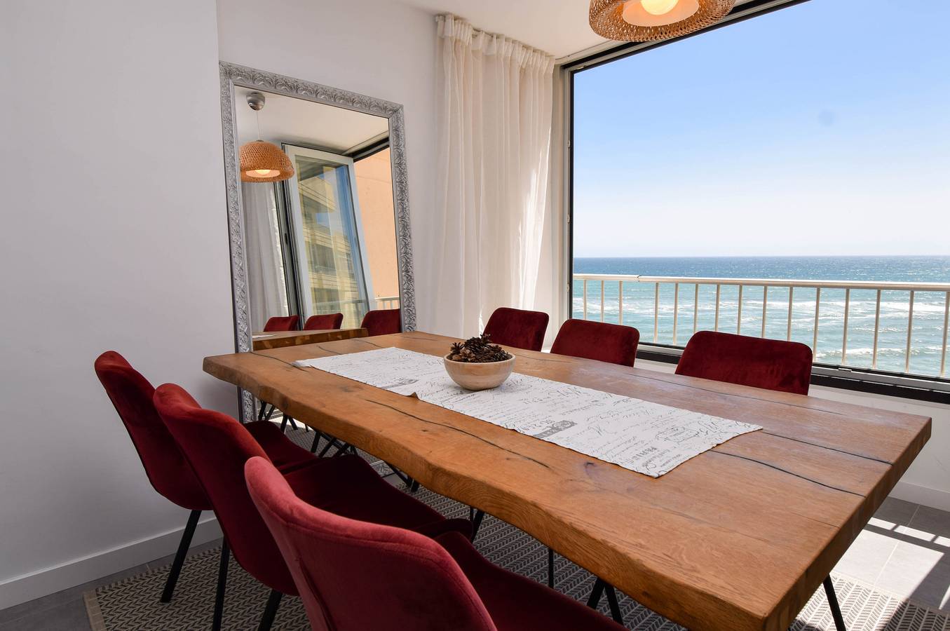 Entire apartment, Ref: 307 Modern beachfront apartment in Torreblanca with stunning sea views in Los Boliches, Fuengirola