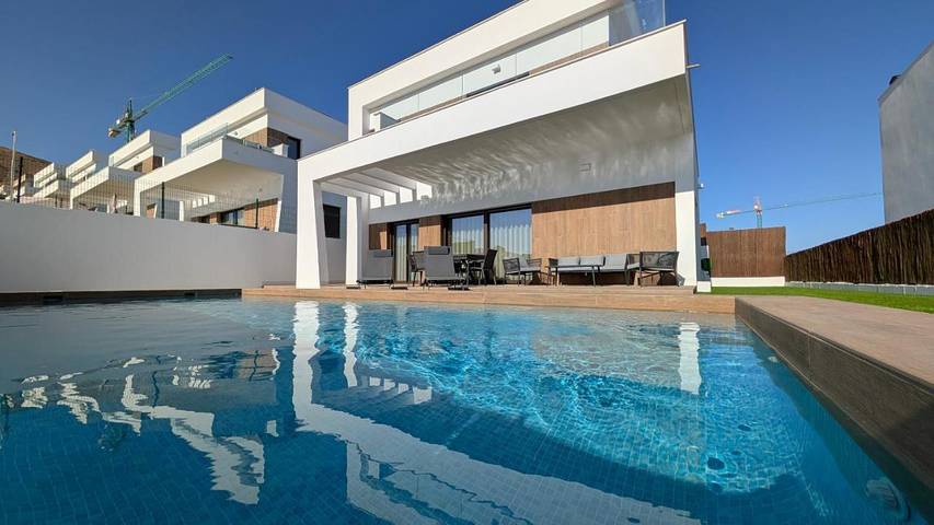 Casa rural para 6 personas, con piscina además de terraza y vistas en Finestrat