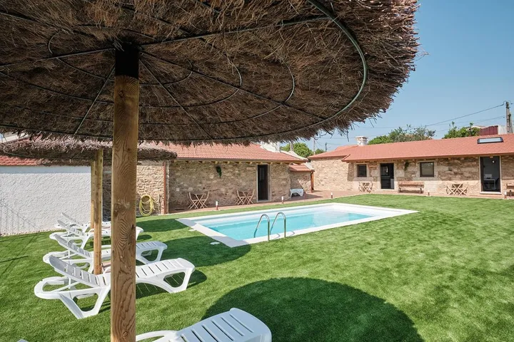 Lodge for 2 people, with pool and terrace as well as garden - 1