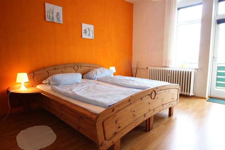 Ferienwohnung für 4 Personen, mit Balkon/Terrasse und Balkon sowie Terrasse in Garding - 2
