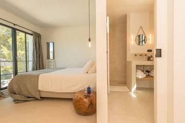 Villa for 10 People in Cala Tarida, Sant Josep de sa Talaia, Photo 4