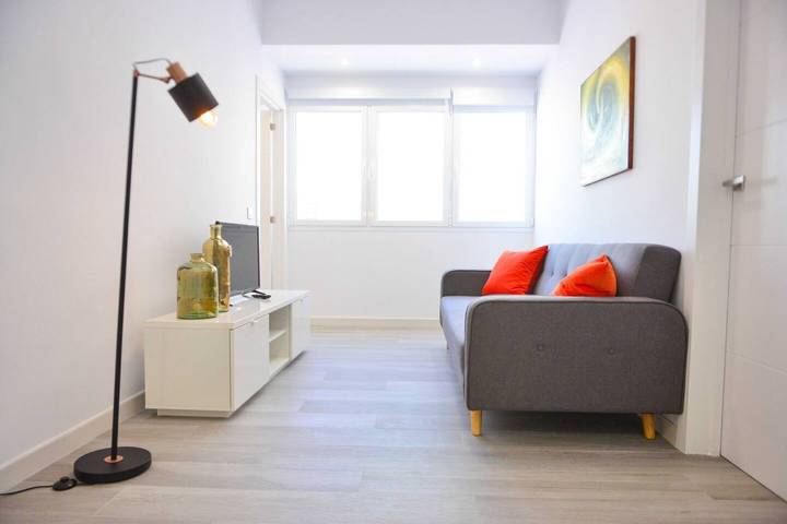 Ganze Wohnung, Ferienwohnung 'Lena' in Strandnähe mit WLAN in La Isleta, Las Palmas