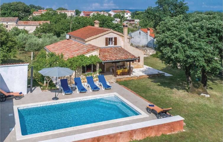 Ferienhaus für 6 Personen in Sajini