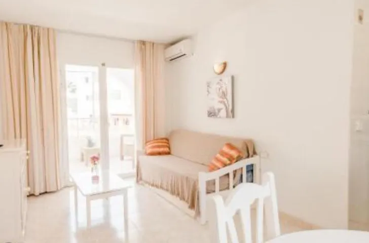 Ferienwohnung für 2 Personen, mit Pool und Balkon - 1