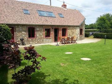 Gîte pour 6 personnes, avec vue et jardin, adapté aux familles dans Les Monts D Andaine